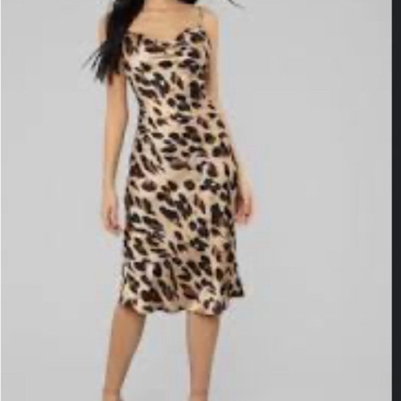 Women’s Silk adjustable straps Cheetah Dress - Size M - Picture 1 of 5